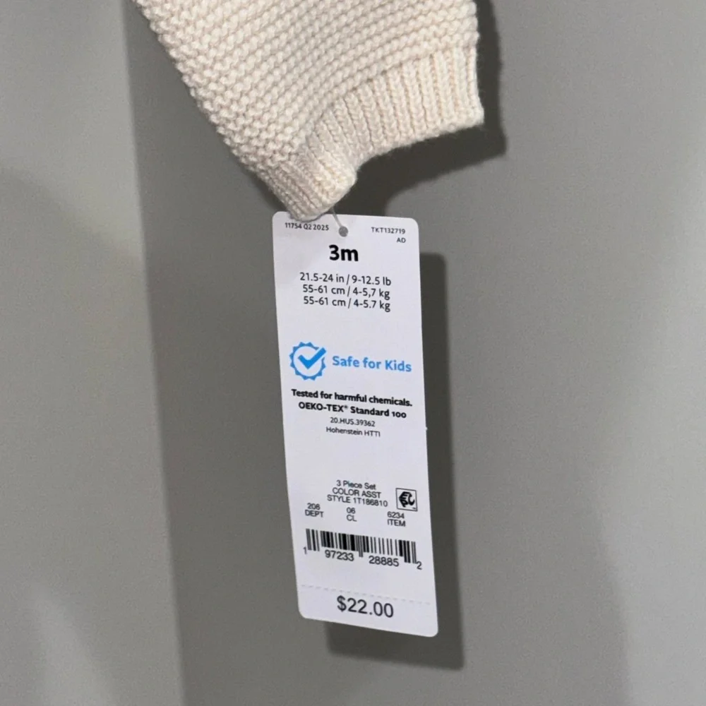 ☀️Carter's Cream Bear Knit Sweater and Hat Set